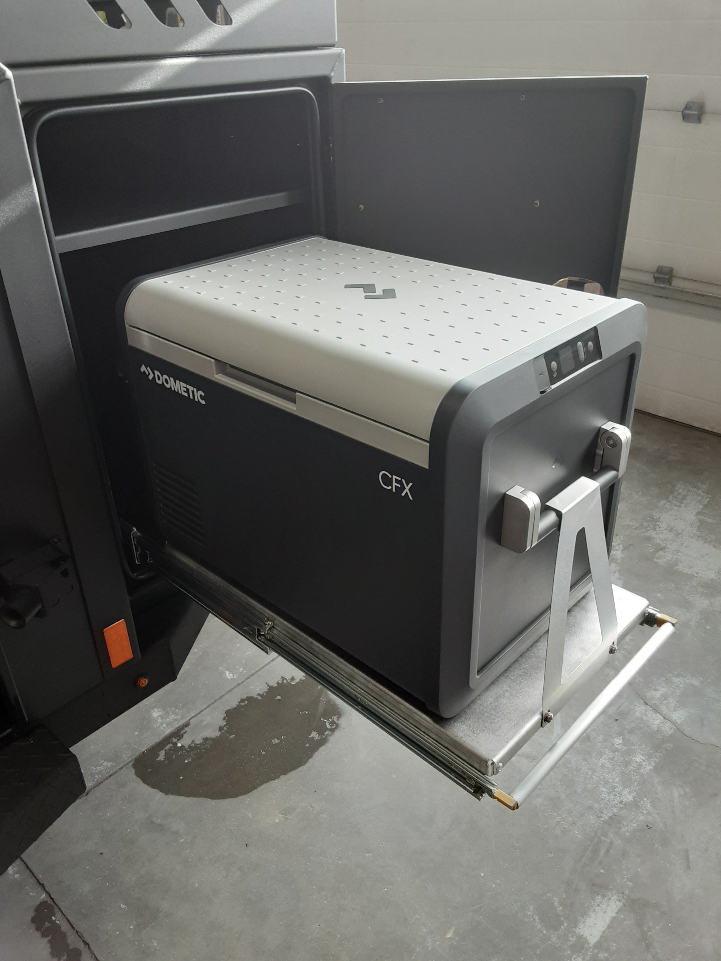 Front Fridge Shelf - Low Position