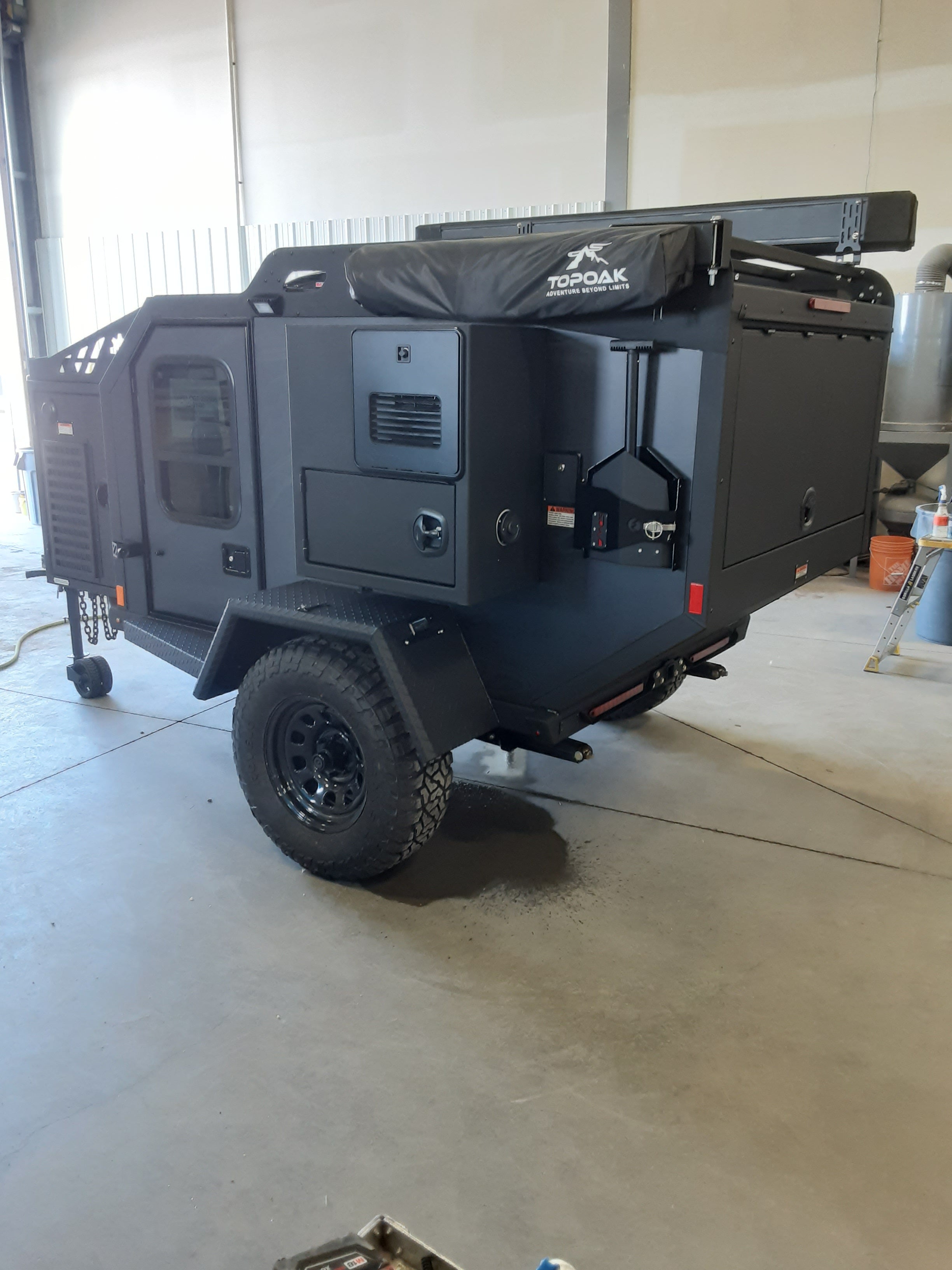 2026 EXPEDITION 3.0 MIDNIGHT SPECIAL EDITION OVERLAND TRAILER (#T110 3028)