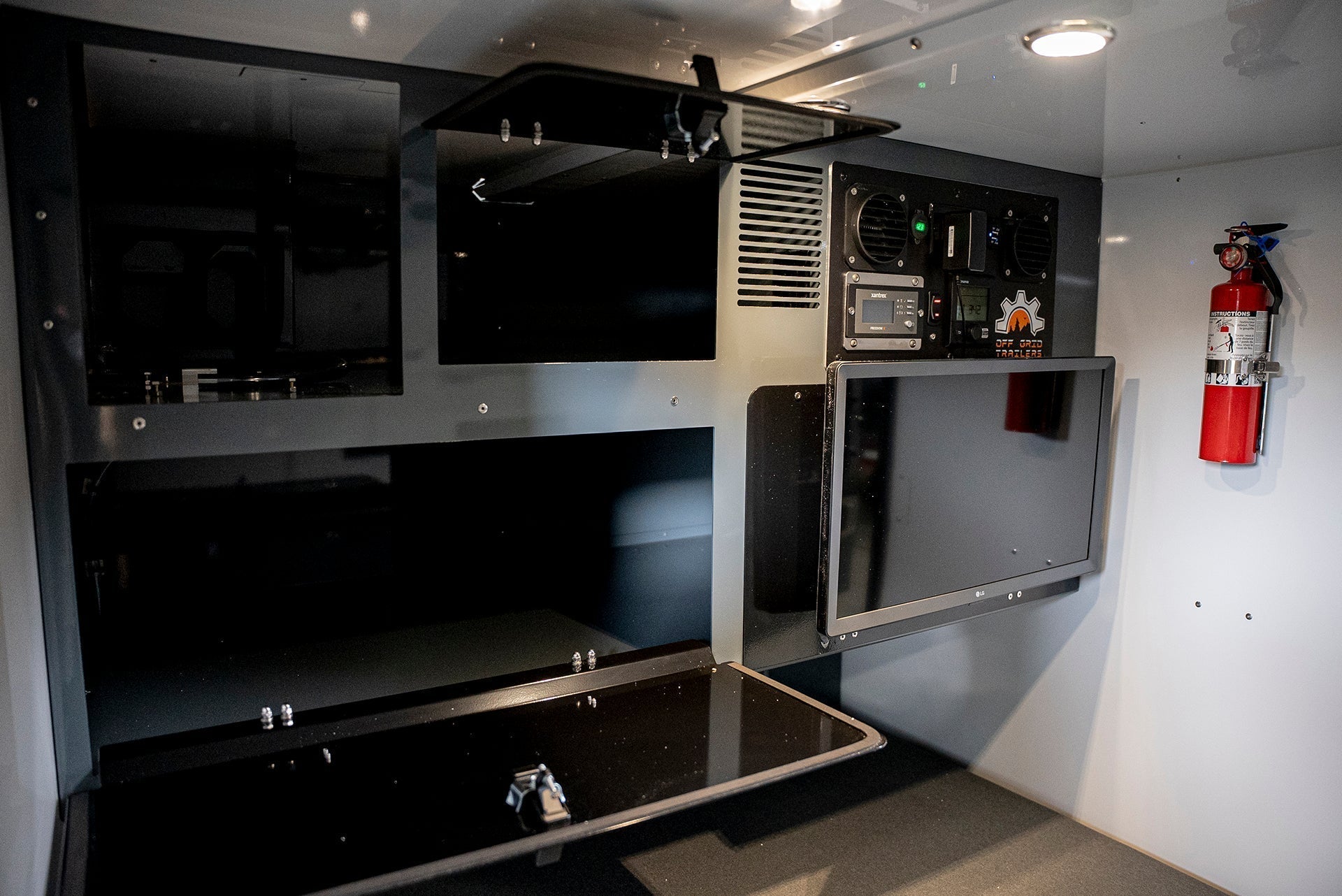 2026 EXPEDITION 3.0 MIDNIGHT SPECIAL EDITION OVERLAND TRAILER (#T110 3028)