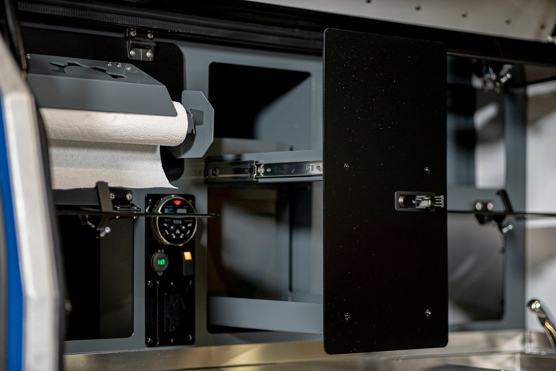 2026 PANDO 3.0 MIDNIGHT SPECIAL EDITION TRIM OFF-ROAD TEARDROP TRAILER (#T110 3006)